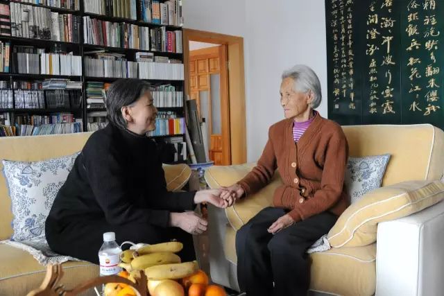 老寫老師的作文怎么寫_老寫老師幽默的作文_老師的老怎么寫