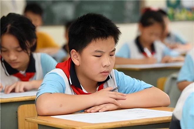小孩考了100分家長怎么寫評語_家長孩子考試評語_小孩考試成績家長評價