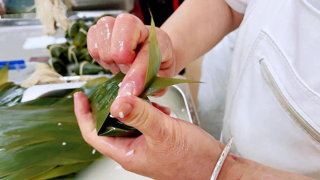 物業(yè)粽子活動(dòng)通知_物業(yè)端午發(fā)粽子通知_物業(yè)端午節(jié)包粽子活動(dòng)通知怎么寫