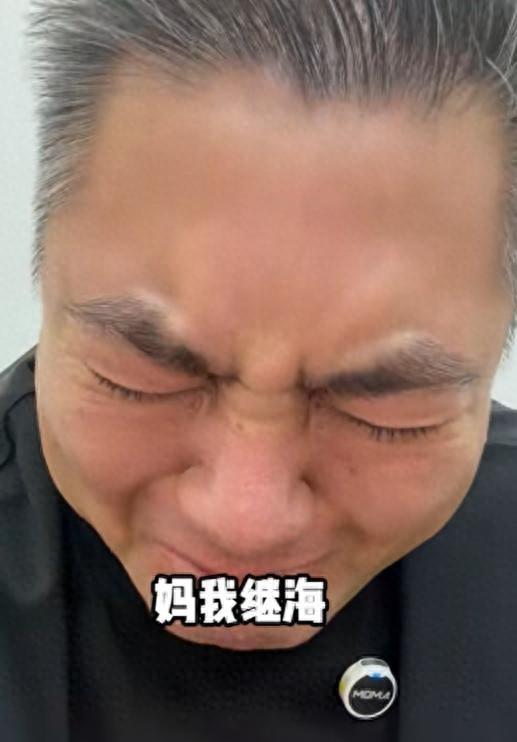 換上父親的臉，我用“AI復活”隱瞞真相